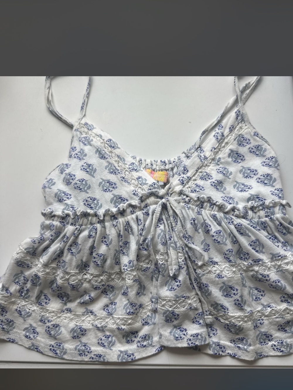 urban outfitters cropped tank top